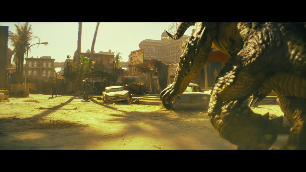 Un soldado de la Nueva República de California y el Ghoul enfrentan al Deathclaw.